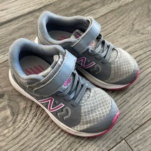 New balance sneakers size 7